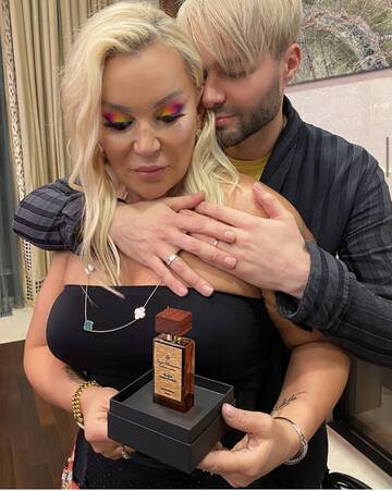 https://upforme.ru/uploads/001b/92/d8/673/t607484.jpg