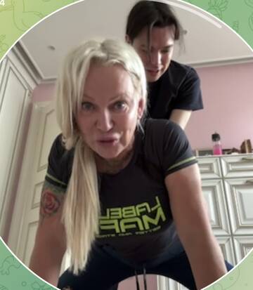https://upforme.ru/uploads/001b/92/d8/673/t950813.jpg