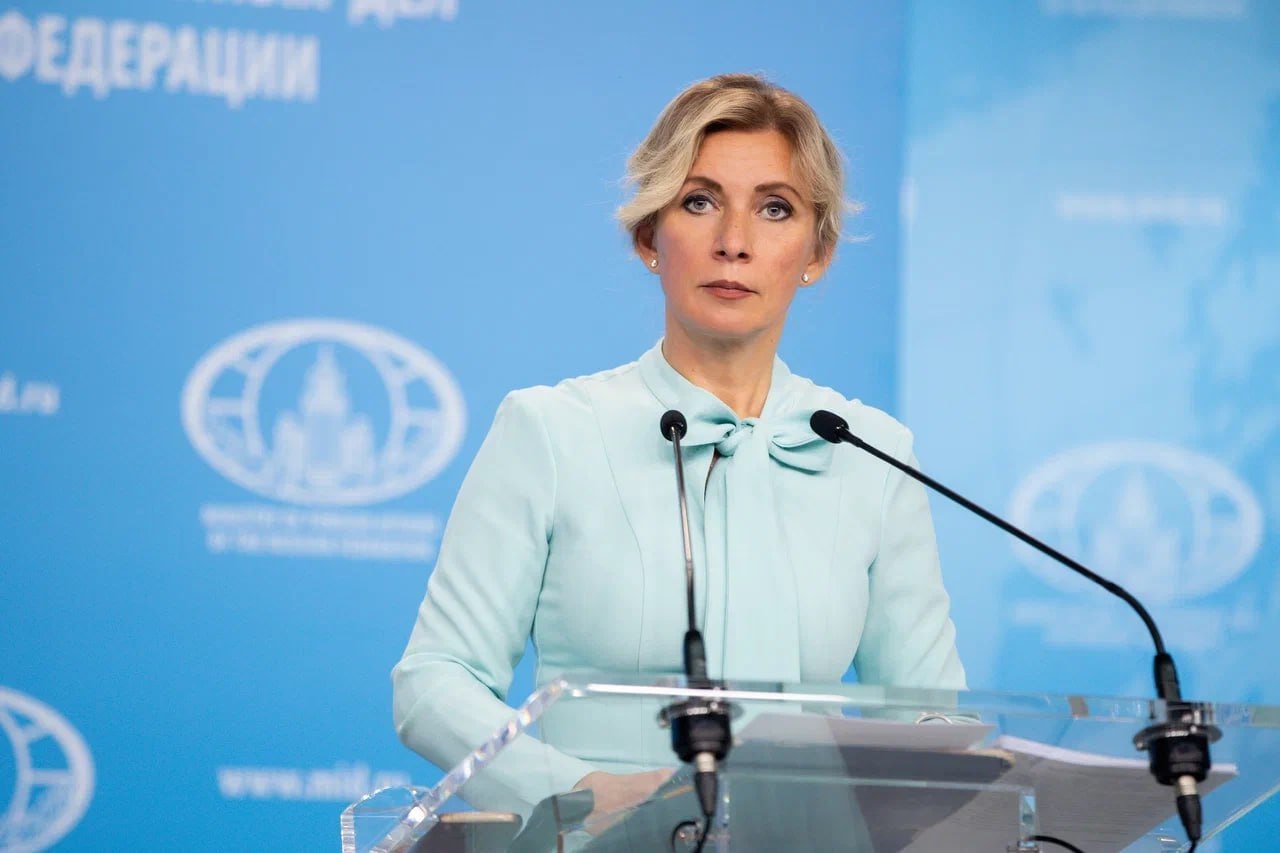 https://upforme.ru/uploads/001b/92/d8/818/17884.jpg