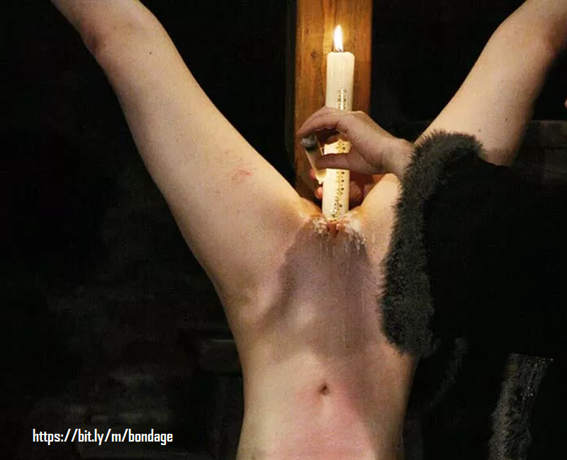 Photo pesta bondage permainan batang lilin dimasukkan di lobang memek Soraya