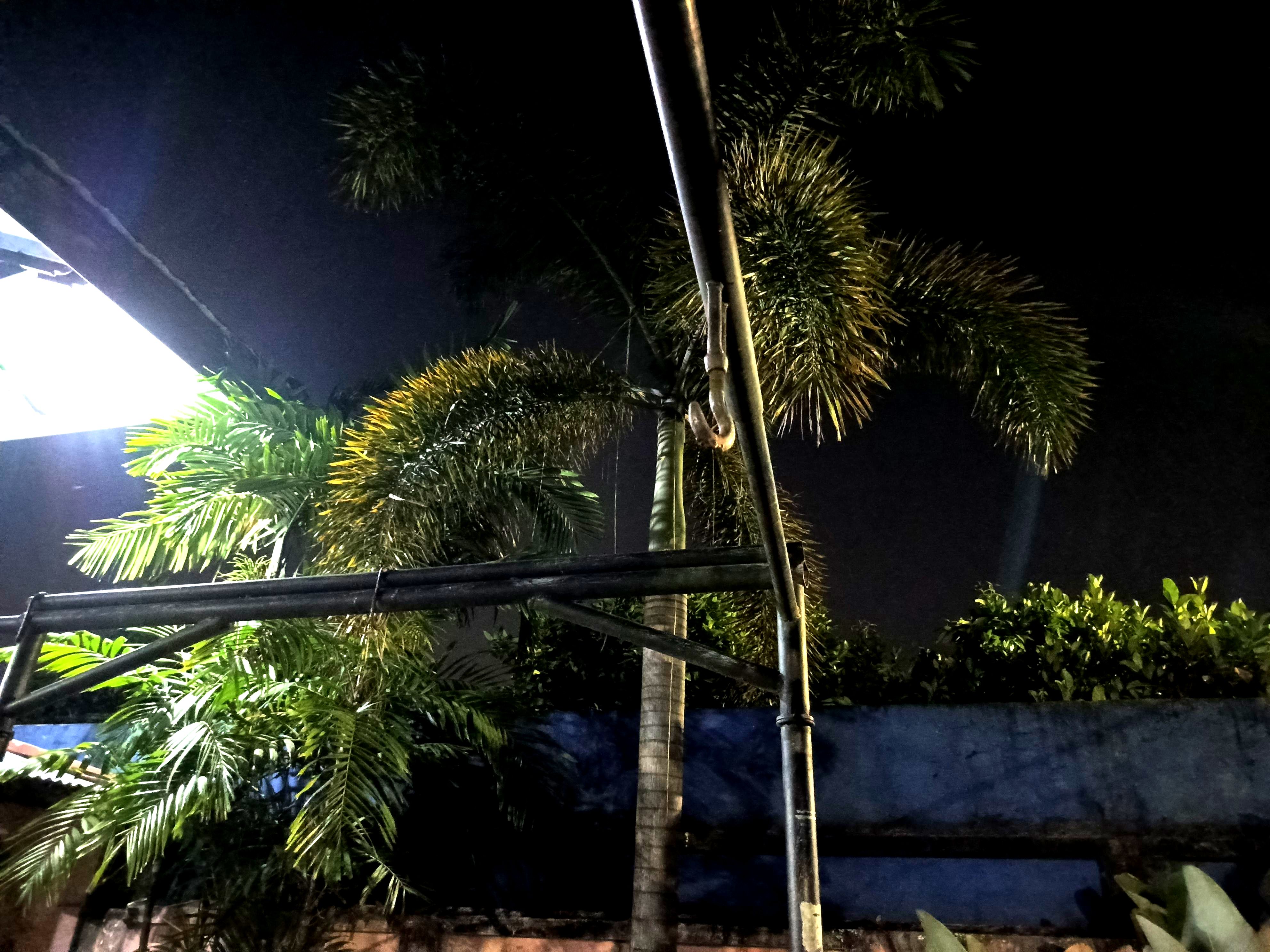 Alat bedesem gantung tubuh Soraya