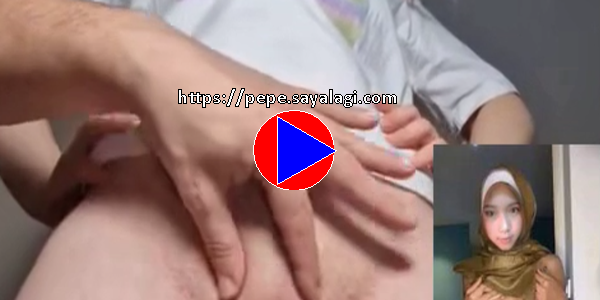 Screenshot Video Memegang Memek Mulus Soraya Pepe Cewek Telanjang dan Mencoba Kekenyalannya