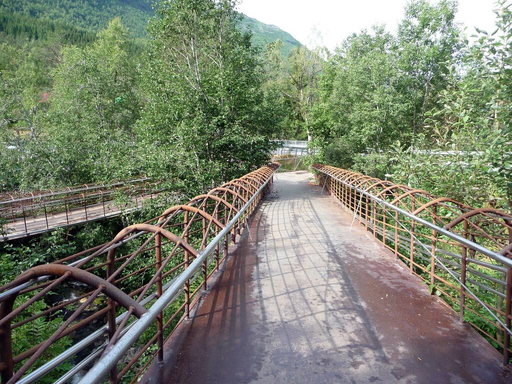 https://upforme.ru/uploads/001c/40/64/2/326400.jpg