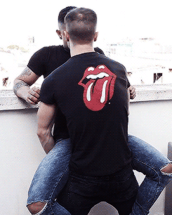 https://upforme.ru/uploads/001c/42/df/2/789155.gif