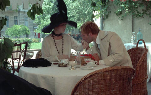 В той пьесе.. где мне роль отведена В той пьесе.. где мне роль отведена