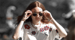 https://upforme.ru/uploads/001c/c1/8b/152/630073.gif